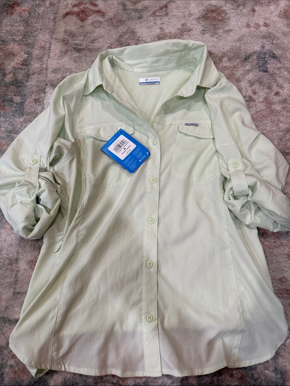 Columbia Pale Green women’s Omni-shade button down hiking Shirt